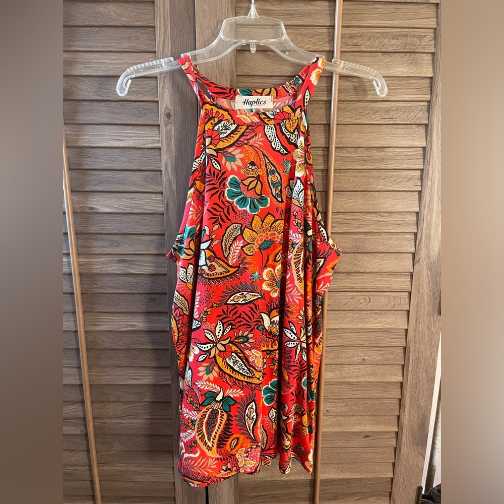 Sleeveless top - NEW. Fun vibrant print, perfect for summer